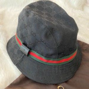 Gucci GG black bucket hat